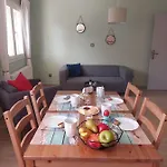 1 Lägenhet *