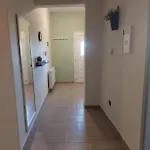 1 Neos Marmaras
