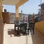 1 Neos Marmaras