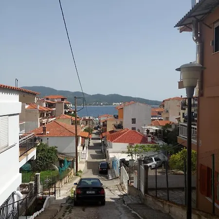 1 Apartment Neos Marmaras
