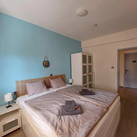 1 Apartment